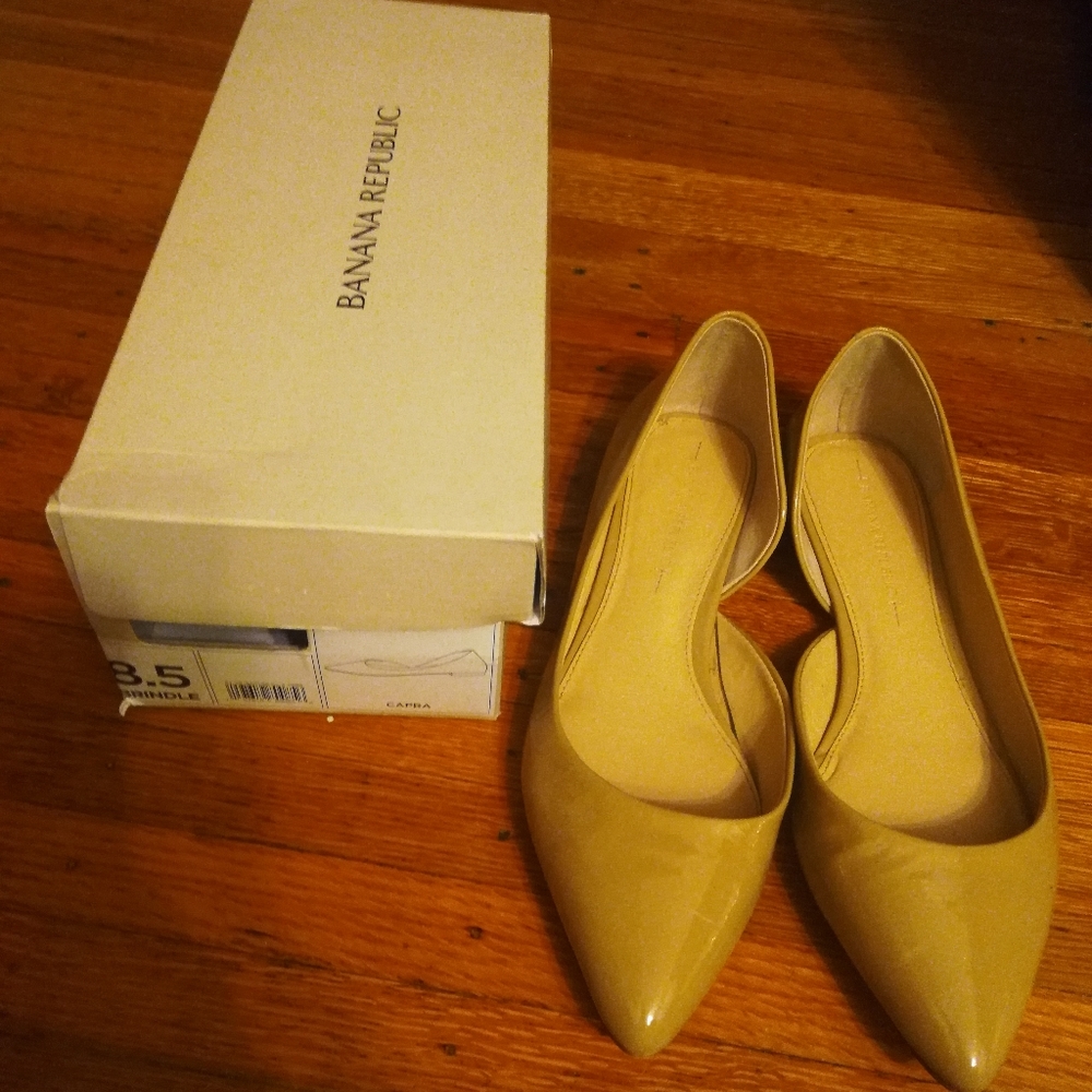 Banana Republic Capra Pointed Flats Brindle Sz 8.5